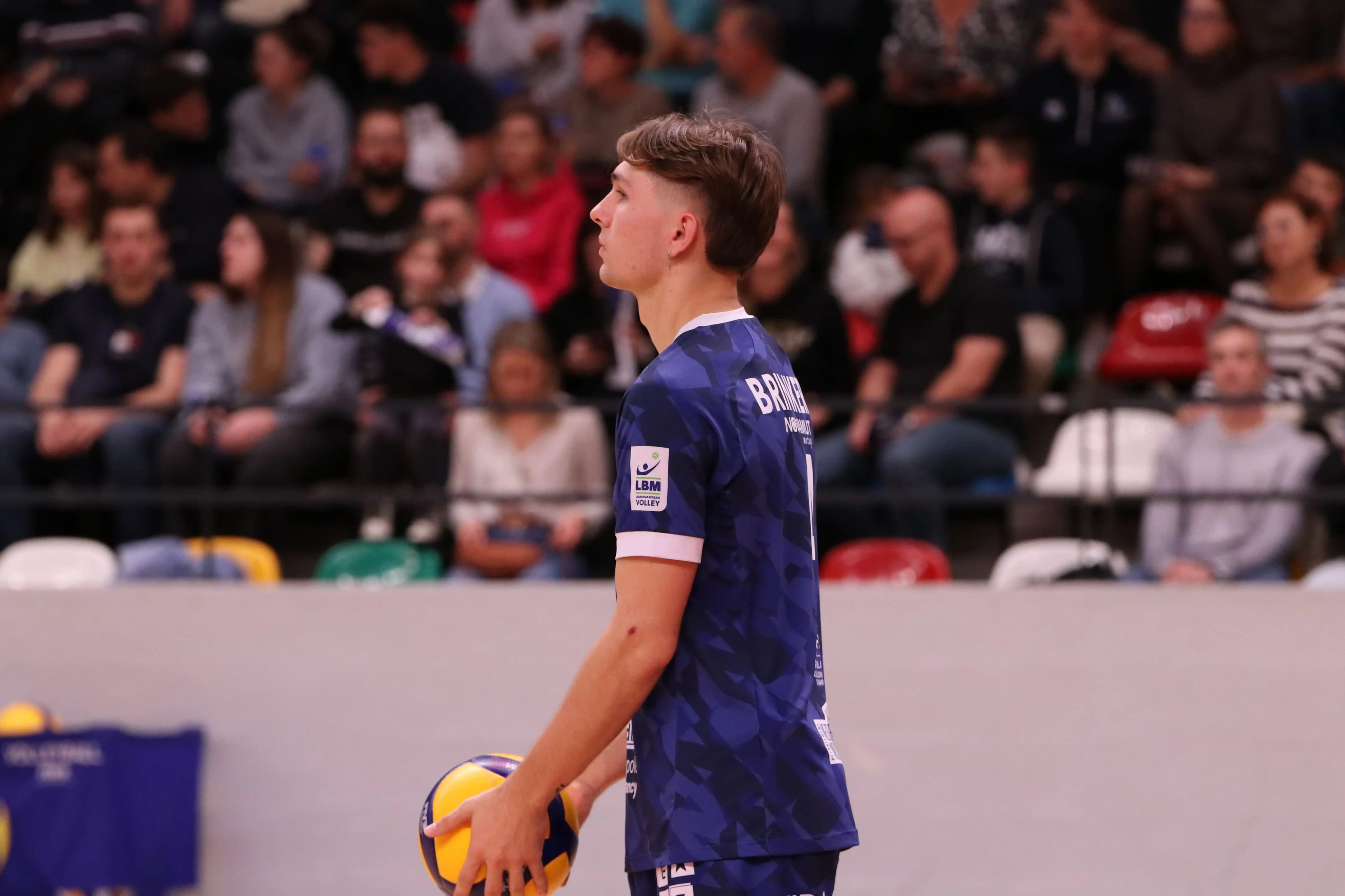 Yael Brinkert — Fortnite coach and professional volleyball player